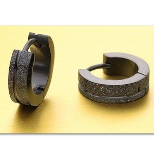 (BI) small black hoop earrings